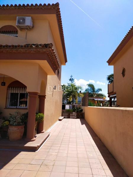 Foto 6a777e66-6ed3-4641-b91c-beede49f57d4. Xalet amb piscina a Los Gallos Chiclana de la Frontera