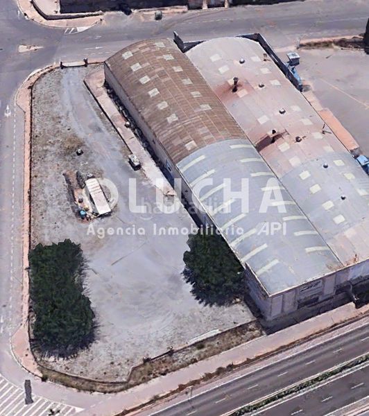 Foto 1693873f-fe19-4bf9-a197-f222cd3b7581. Nau industrial a Onda