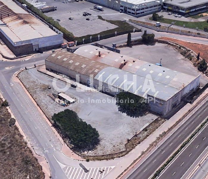 Foto b5dba98b-209f-4a0e-bca8-167835143aec. Nau industrial a Onda