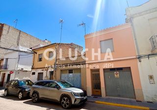 Local commercial à Nules. Local com. en venta en nules.