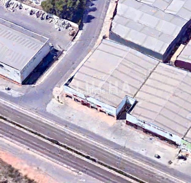 Foto 82b20d4d-8a27-4579-b7f2-ea71dc1243ca. Nau industrial a Onda