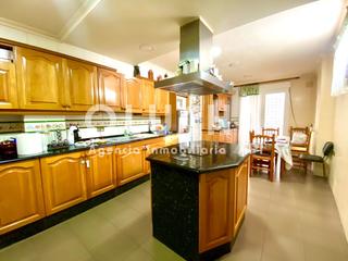 Casa en Onda. Casa en venta en centro, 5 dormitorios.
