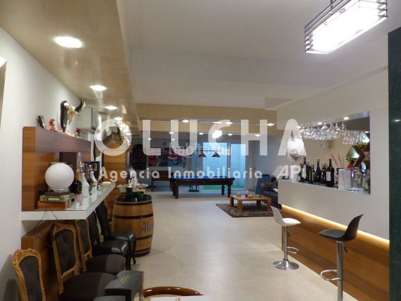 Foto 60275a2d-044b-4fe0-828d-e140546c1623. Casa amb aparcament a Centro Villarreal / Vila - real