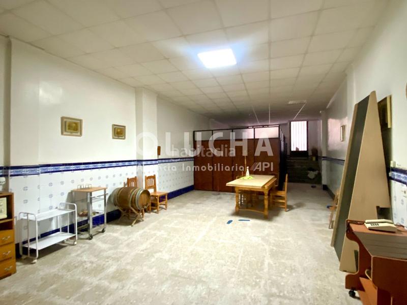 Foto c48e7734-20dd-4b93-8abb-2503dc9a1c8a. Location local commercial dans Vall d´Uixó (la)