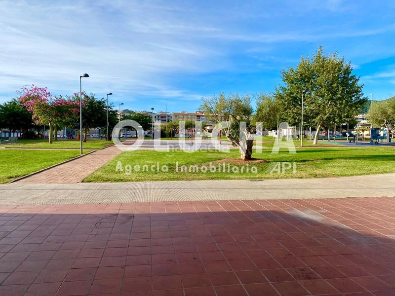 Foto 61248a00-365f-43a9-aca8-040aecfb7d53. Location local commercial dans Onda