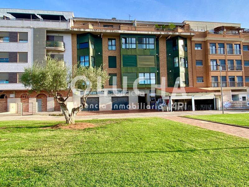 Foto aa9b6168-6a87-4401-bdbb-c2db2c5689d0. Location local commercial dans Onda