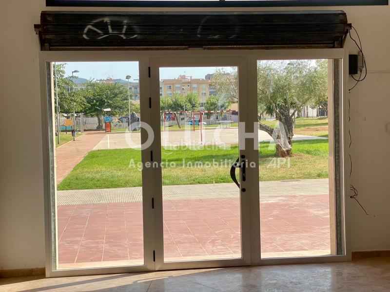 Foto e1363c7c-4a94-4e11-85d3-71e04d72515e. Location local commercial dans Onda