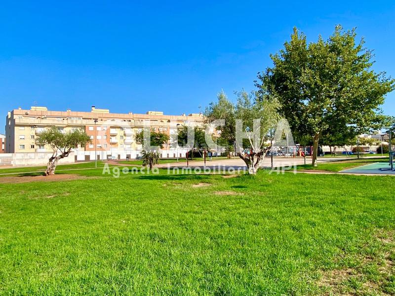 Foto d92e664a-3e40-4272-93a7-c8b6165bf585. Rent business premise in Onda