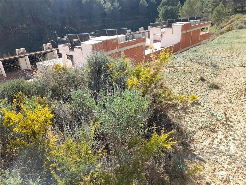 Foto 98a671c6-68a0-4170-9bef-b1c467668965. Terreno residencial solar en venta s . en Suera
