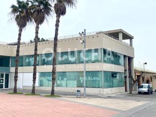 Local commercial à Onda. Local com. en venta en onda.