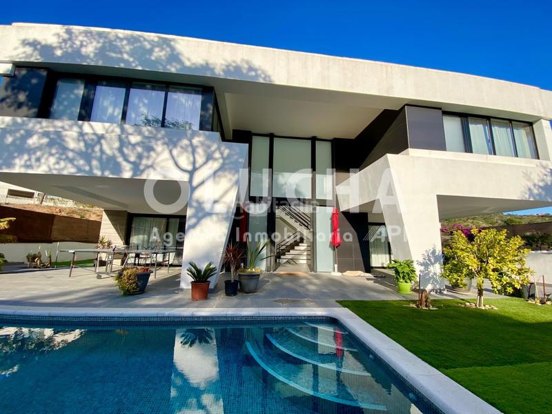 Foto 0d5e39dc-b7ed-4448-a61a-dcd321fe8f41. Chalet  en venta en benicasim benicassim, 5 dormitorios. en Benicasim / Benicàssim