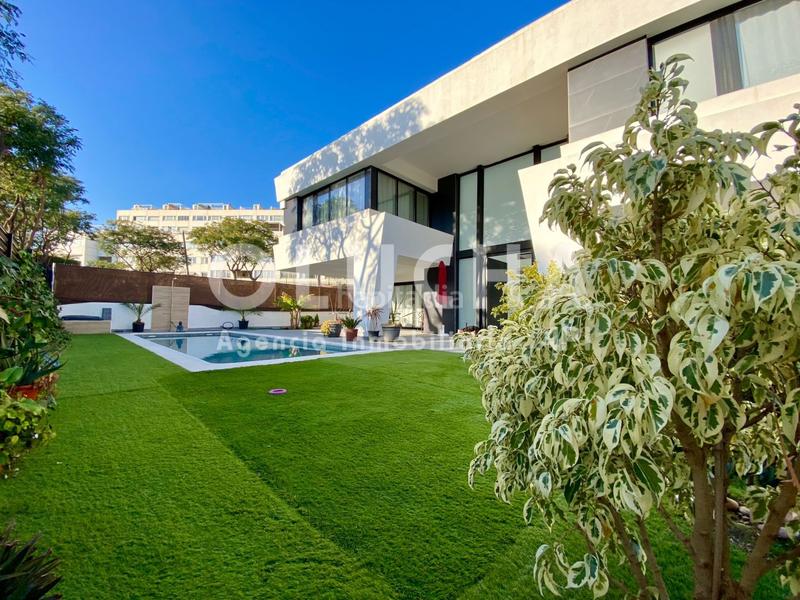 Foto ca4c08a0-f998-47fb-b37b-7e1721e85c95. Chalet  en venta en benicasim benicassim, 5 dormitorios. en Benicasim / Benicàssim