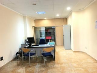 Lloguer Local Comercial a Onda. Local com. en alquiler en onda, 2 despachos.