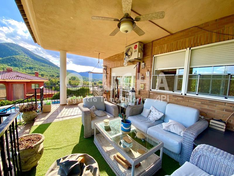 Foto b1c85969-5eff-44e9-a065-f5b4451dc511. Chalet in Onda