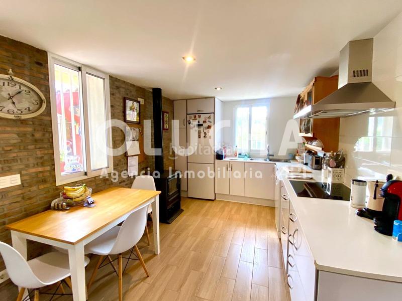 Foto d1f97fc3-8404-4b26-a2e8-2ddb1b056178. House with parking in Onda