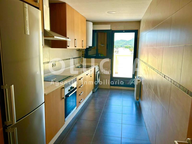 Foto de5de974-5dab-4de9-87b1-7a957e20ec8d. Flat with parking in Onda