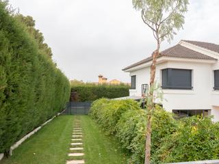 Xalet en Villa de Otura. Villa en otura con 2500 m2 de parcela y vistas a sierra nevada Xalet en Villa de Otura. Villa en otura con 2500 m2 de parcela y vistas a sierra nevada