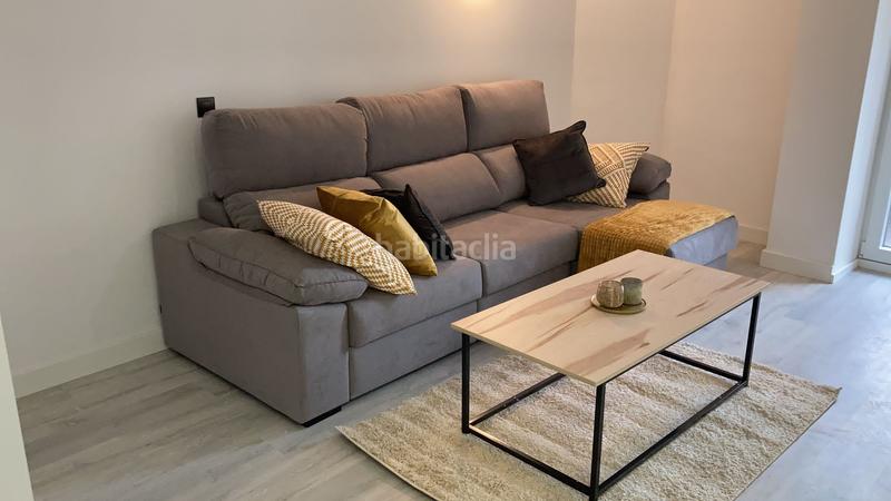 Foto 35e47e32-79bf-4b33-8191-b2813595c3ba. Alquiler piso apartamento reformado ideal parejas en Granada