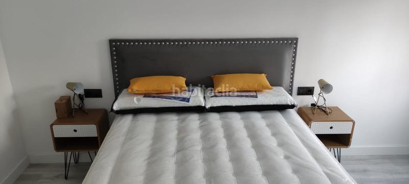 Foto 3cc13c9b-0486-4e1d-8c93-25b47ce4cf5e. Alquiler piso apartamento reformado ideal parejas en Granada