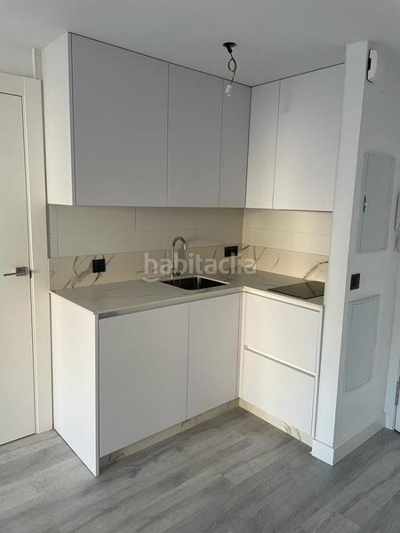 Foto 7f4a09fa-a046-409e-80a0-d8a8ee2ae1c4. Alquiler piso apartamento reformado ideal parejas en Granada