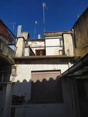 Casa adossada a Riells i Viabrea. Sant celonicentro