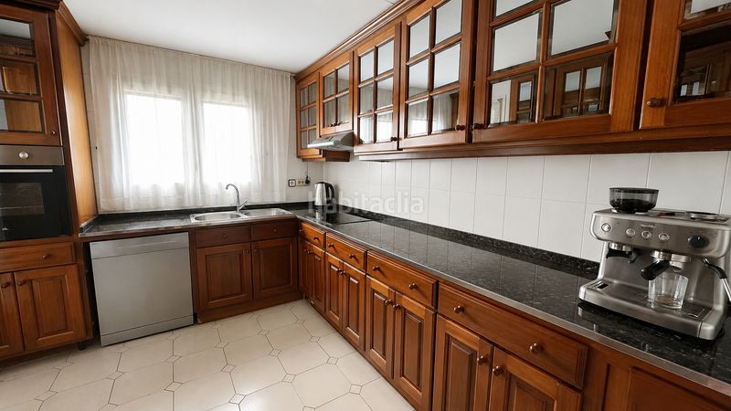 Foto 544c3ae5-ebe8-4cfb-b530-fae0df90638c. Casa amb calefacció aparcament a Llinars del Vallès