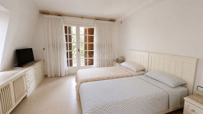 Foto ddd09978-3ed2-4e9d-8902-f20d3f14cfb7. Casa amb calefacció aparcament a Llinars del Vallès