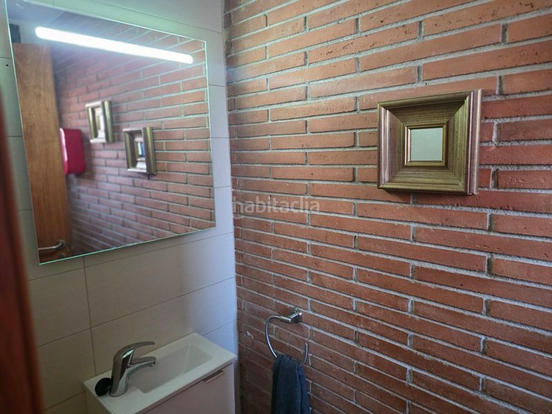 Foto 8d3a5049-4a52-4724-b15a-30f440599f4a. Casa adossada amb calefacció aparcament a Sant Celoni