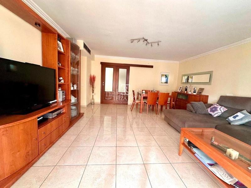 Foto 54c7c0fa-da4e-4c6f-bd68-2aff43f7cb81. Appartamento con riscaldamento parcheggio in S´Eixample-Can Misses Ibiza