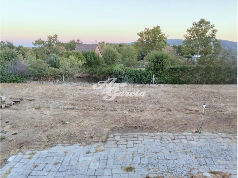 Foto a243942a-e263-41ea-a436-043a35a55216. Wohngrundstück in Becerril de la Sierra