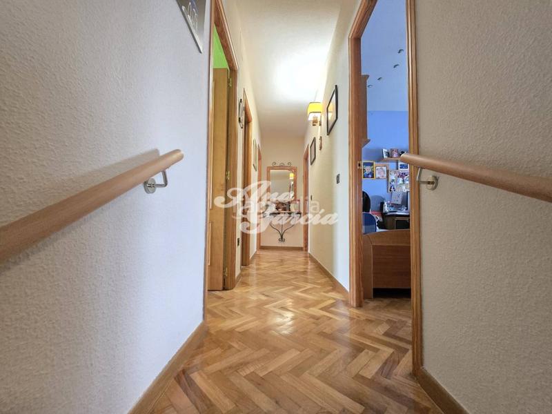 Foto 09172deb-9373-421e-853f-bf4a49f37e84. Haus mit heizung parking pool in El Guijo-Colonia España Galapagar