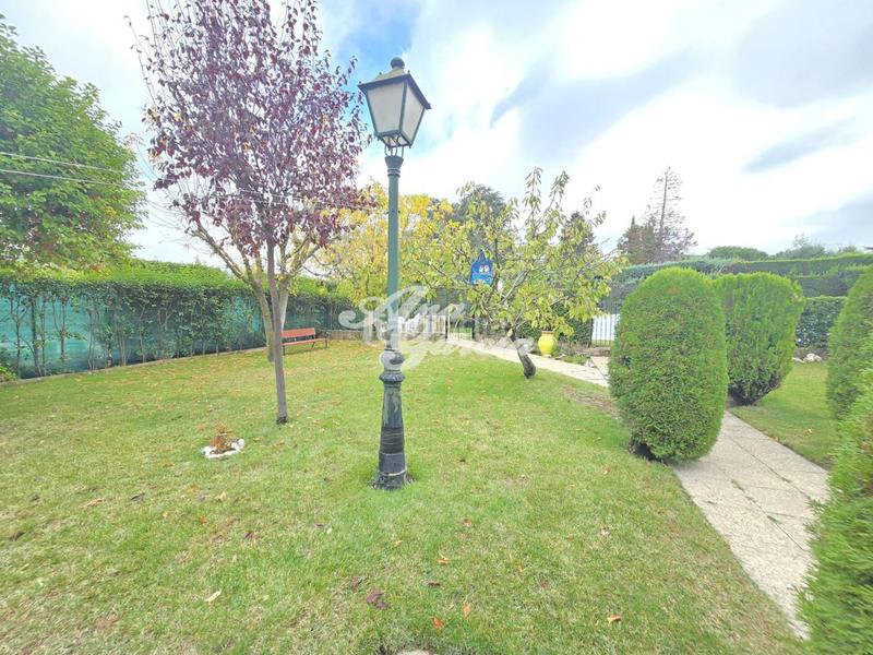 Foto 1b0c5324-5ed6-464e-84ba-8408eca43a3f. Haus mit heizung parking pool in El Guijo-Colonia España Galapagar