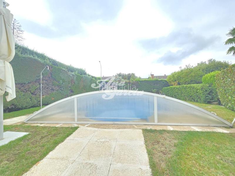 Foto 396915b3-2d9a-4c09-88f2-03529656041a. Haus mit heizung parking pool in El Guijo-Colonia España Galapagar