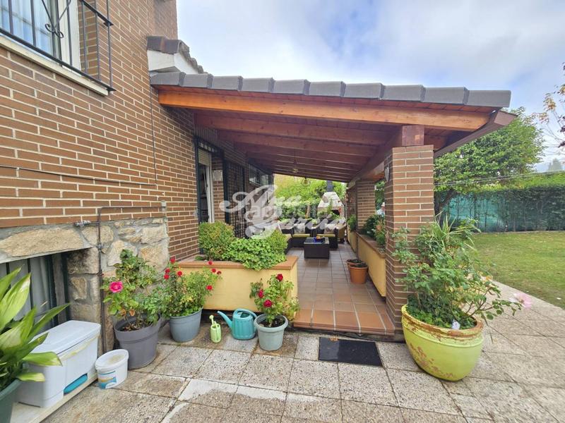 Foto 6addfd3d-e958-4a34-ab61-5cfff735ed21. Haus mit heizung parking pool in El Guijo-Colonia España Galapagar