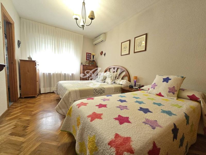 Foto ac2145b4-fa61-4cfa-a289-421d6890fa28. Haus mit heizung parking pool in El Guijo-Colonia España Galapagar