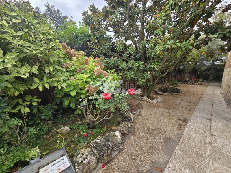 Foto be8e1b8f-f6d8-434c-9fda-ff1009036a7b. Haus mit heizung parking pool in El Guijo-Colonia España Galapagar