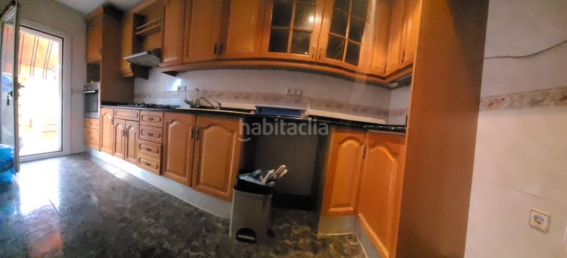 Foto de579348-ebeb-4d51-a995-531026c19aa6. Casa adossada amb calefacció aparcament a Sant Pere Nord Terrassa