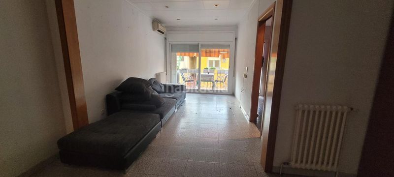 Foto fca242fb-379b-4e0d-a05b-a9192c207f06. Casa adossada amb calefacció aparcament a Sant Pere Nord Terrassa