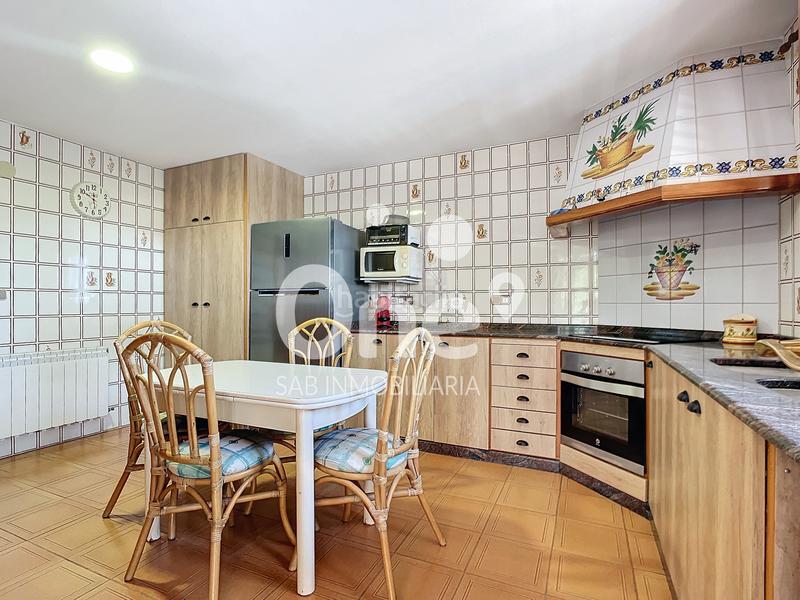 Foto 2520ca1a-d27f-4fe8-a9da-17a90e272df8. Chalet mit parking pool in El Bosque Chiva