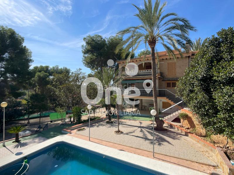 Foto 5b4cadf5-899f-4d09-b226-3451858f26a3. Chalet mit parking pool in El Bosque Chiva