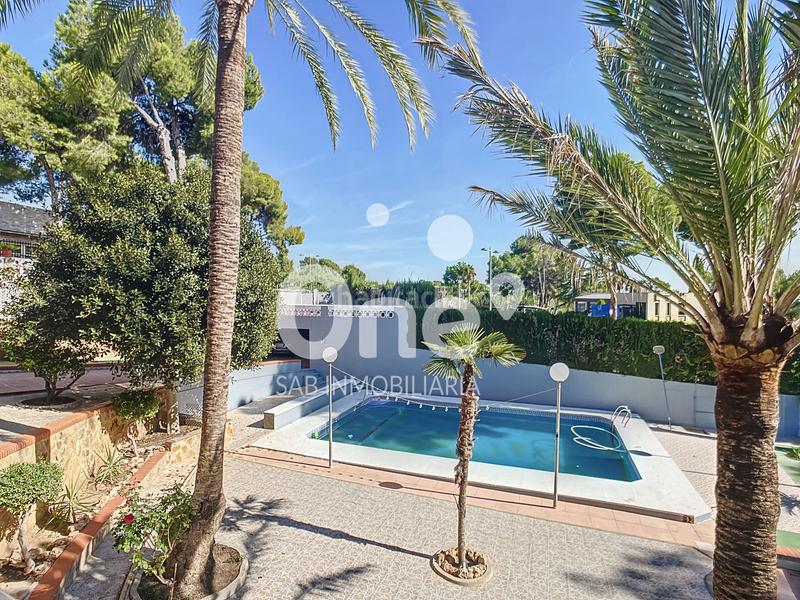 Foto 5d0633e8-e783-4994-b679-6689fcf7104b. Chalet mit parking pool in El Bosque Chiva