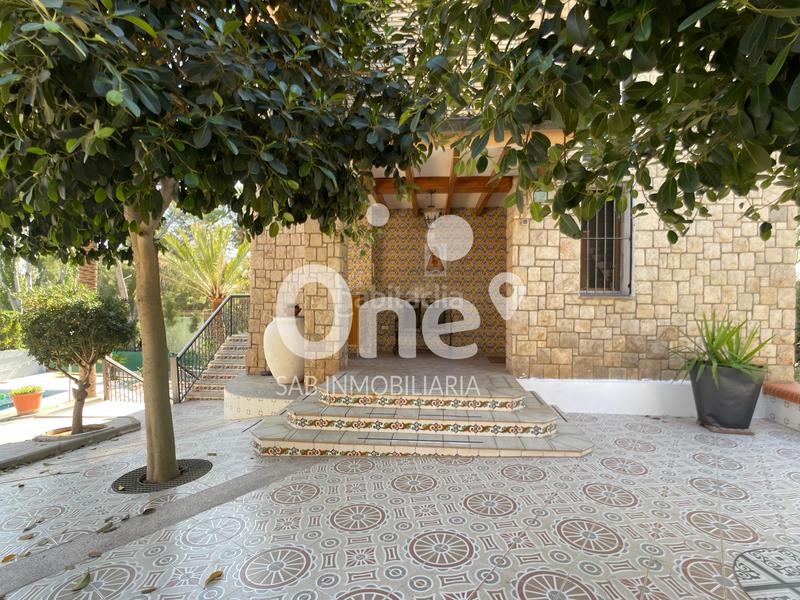 Foto 6415e4d2-98e3-4552-97fa-4b96ec6435c8. Chalet mit parking pool in El Bosque Chiva