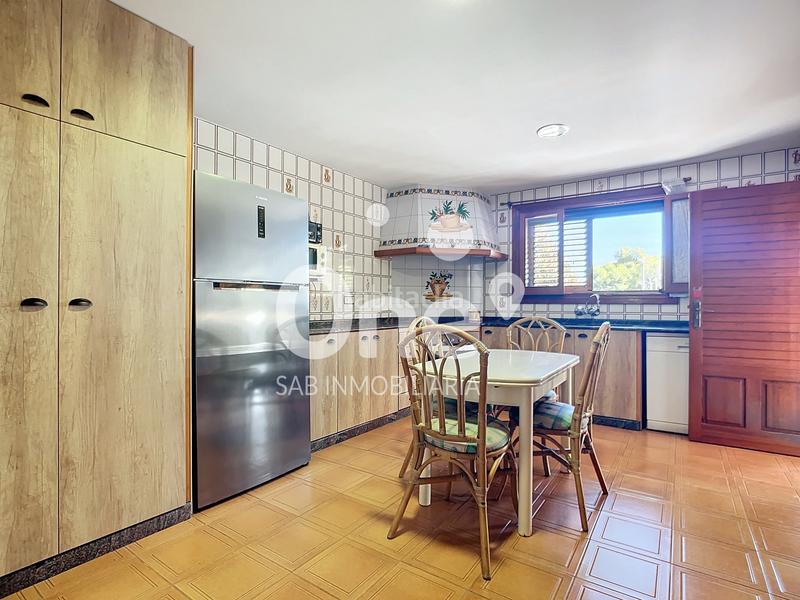 Foto 9789b11e-9b08-4910-a920-cad1edeec2ca. Chalet mit parking pool in El Bosque Chiva