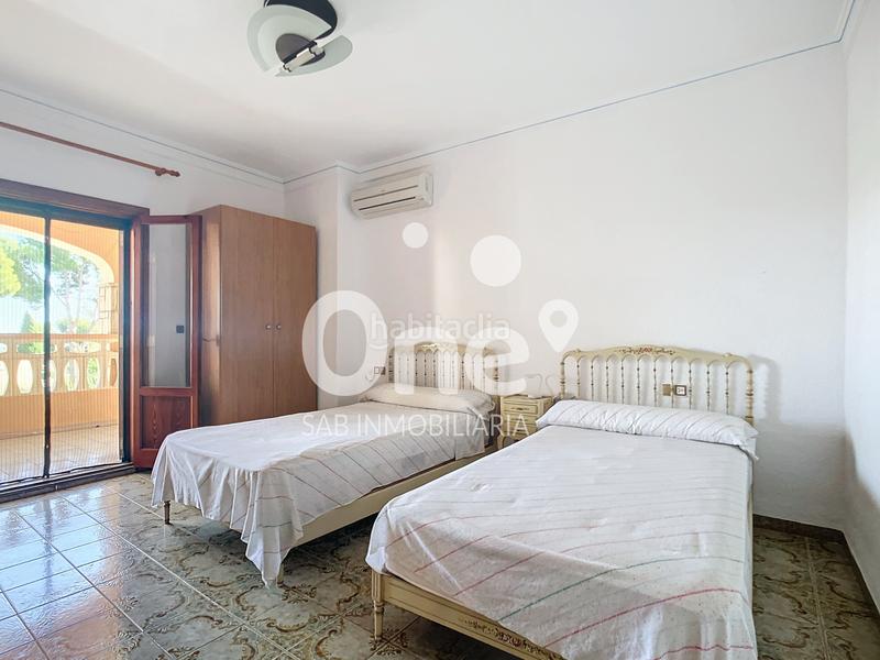 Foto e45d0194-0d24-4f0e-9254-b4008c2f9f24. Chalet mit parking pool in El Bosque Chiva