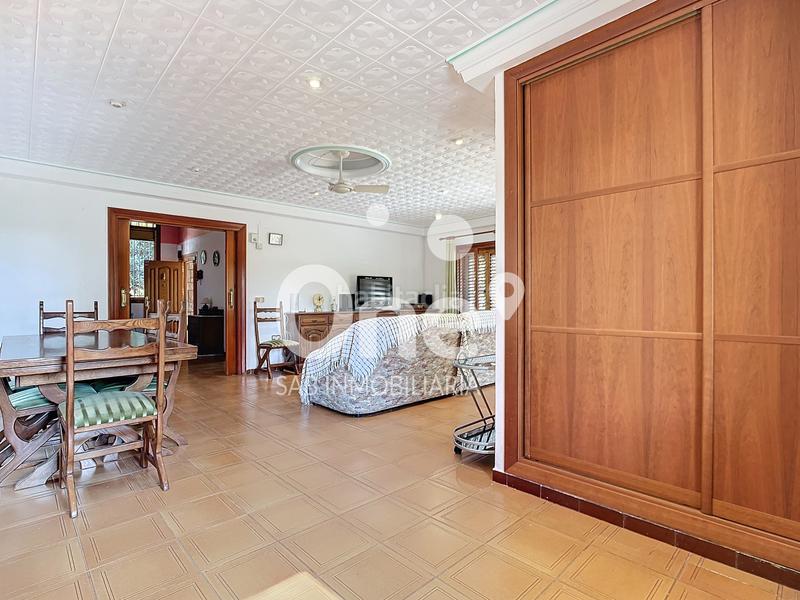 Foto e66d8838-4918-4d2a-8df2-aab0c4424c79. Chalet mit parking pool in El Bosque Chiva