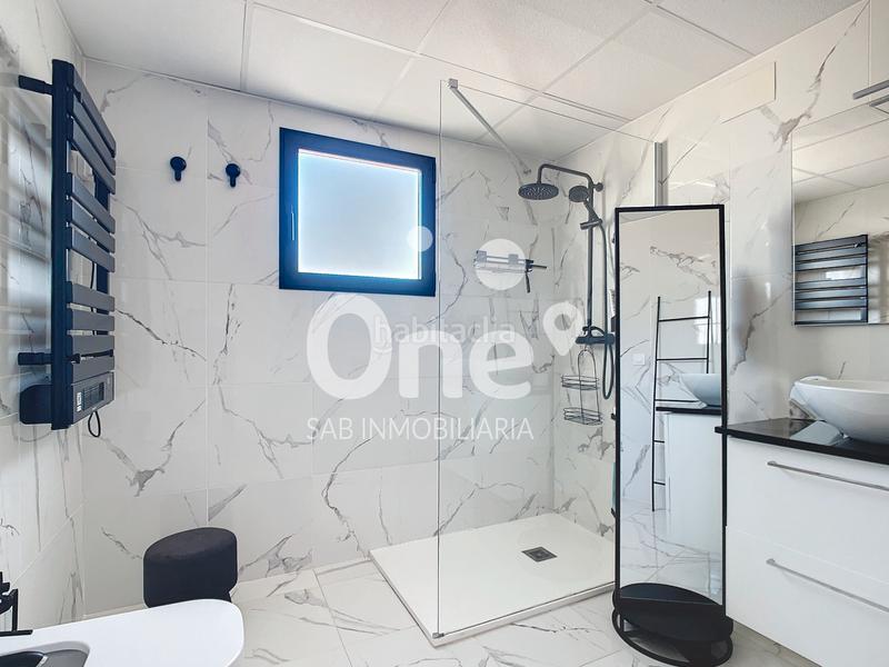 Foto d52d36d9-0cd1-4065-8c95-900b89466e66. Chalet one sab inmobiliaria presenta en exclusiva espectacular villa de lujo en montesano: diseño y exclusividad. en San Antonio de Benagéber