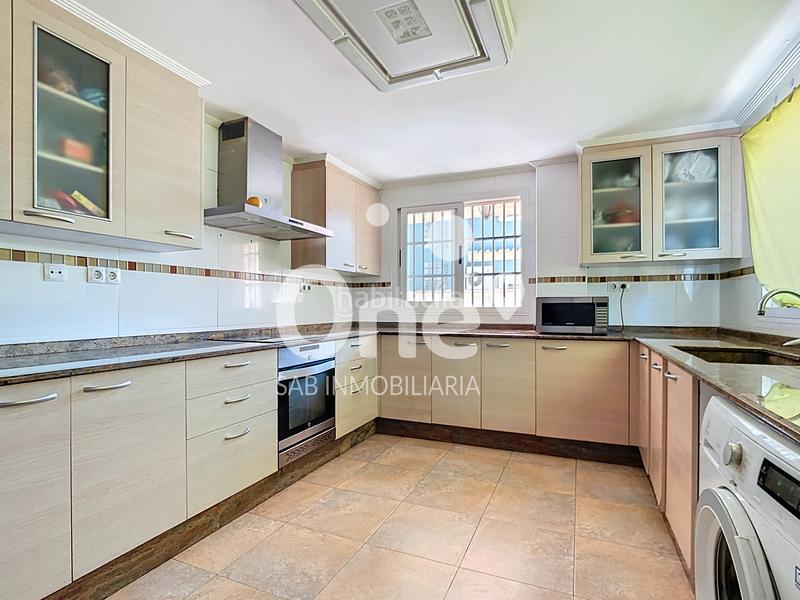 Foto 4a8d06de-97d4-4a8b-9d25-4c5bcd099a75. Chalet dans calle alcublas 16 dans El Carme-Sant Agustí-Bonavista Eliana (l´)