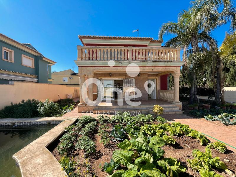 Foto e108afe0-6a60-4e67-9f3d-e447e37a41ab. Chalet dans calle alcublas 16 dans El Carme-Sant Agustí-Bonavista Eliana (l´)