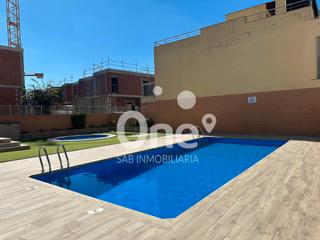 Reihenhaus  Calle rincón del molino. One sab inmobiliaria te ofrece este adosado de grandes dimension