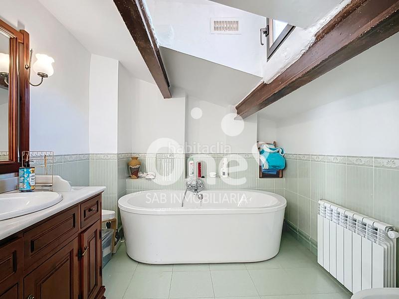 Foto 06a9af20-7978-4f94-b8ab-ab05560bab9b. Xalet amb xemeneia calefacció piscina a Urbanizaciones Llíria